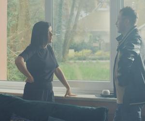 M jak miłość, odc. 1742: Kinga (Katarzyna Cichopek), Wiesiek (Marcin Zarzeczny)