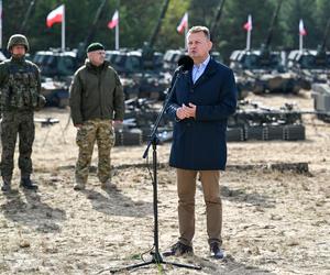 Podpisanie umowy w Nowej Dębie na zakup uzbrojenia dla wojska 