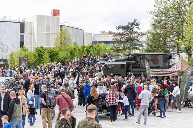 Wystawa sprzętu wojskowego z okazji 25. rocznicy przystąpienia Polski do NATO