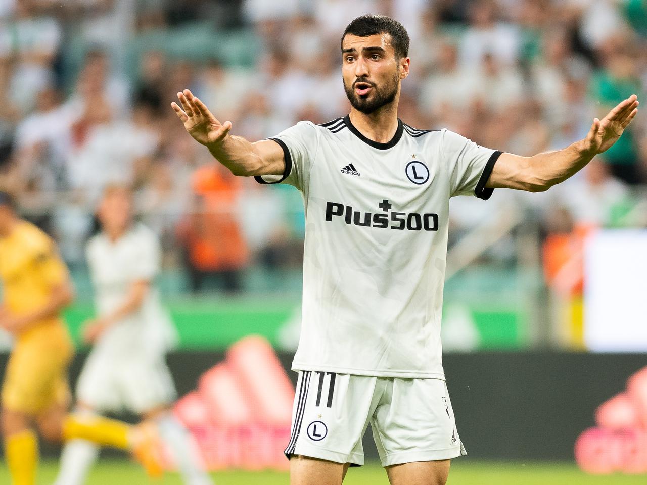 Legia w kolejnej rundzie Pucharu Polski. Katastrofalny błąd bramkarza Wigier!