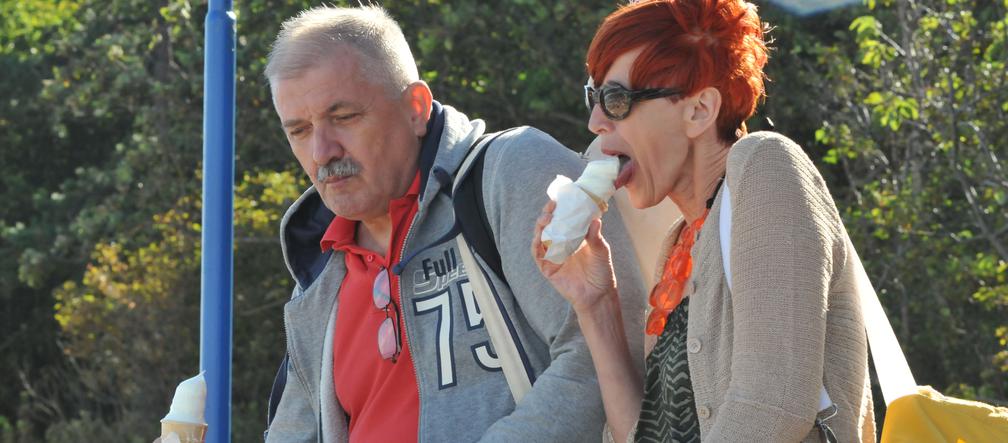 ELŻBIETA RAFALSKA - DAŁA PO 500 I ODPOCZYWA.