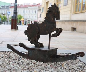 „Konik na biegunach” - nowa instalacja w Lublinie