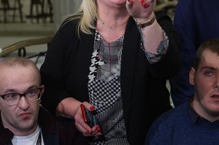 Protest osob z niepelnosprawnoscia i ich rodzin w Sejmie