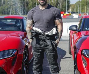 Akop Szostak pokazał mamę, która pod jego okiem sporo schudła. Internauci wprost: jak siostra
