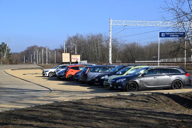 W Dąbrowie Górniczej zamiast klepiska powstał parking z prawdziwego zdarzenia