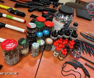 Ostrzelali kamienicę w centrum miasta. Jeden z nich miał w domu cały arsenał