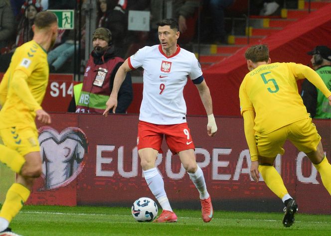 Takim samolotem Lewandowski przyleci do Polski