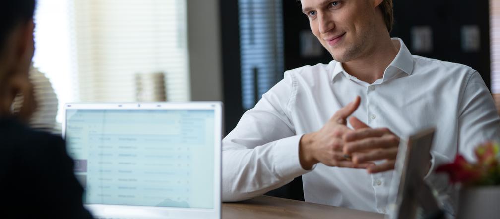 Zawsze warto, odcinek 4: Marta (Weronika Rosati), Jerzy Zajdel (Karol Dziuba)