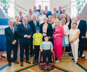 Rodzina Tymka Kalaty wymieniła się prezentami z prezydentem i radnymi