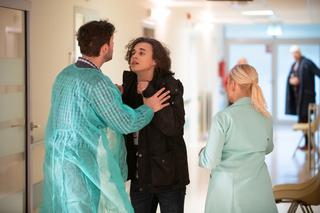 Na Wspólnej, odcinek 3036: Przemek po wypadku Dagmary już nie zobaczy ukochanej! Paweł nie dopuści go do żony - ZDJĘCIA