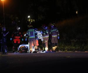 Horror w Świnoujściu. 30 latek  płonął wybiegając z lasu. W panice zdejmował ubrania