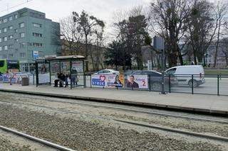 Plakaty na gdańskich ulicach.