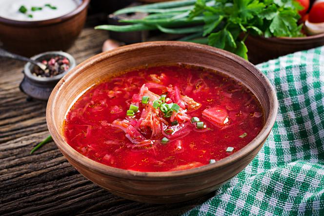 Zupa a'la barszcz ukraiński z menu beszamel.pl DIETETYCZNIE