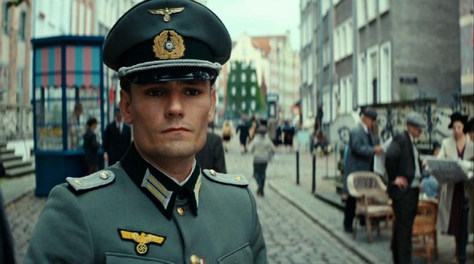 Zatoka szpiegów 2, odcinek 19. Franz (Bartosz Gelner) 