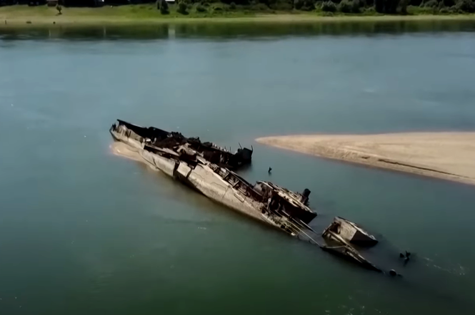 Susza na Dunaju odsłoniła zatopione wraki. To nazistowskie niszczyciele