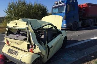 Makabryczny finał wypadku w Chmielowie. 40-letnia Anna nie żyje. Wiozła córkę