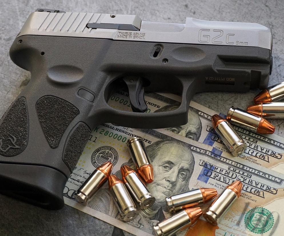 broń, pistolet, dolary, zbrojenia, wydatki