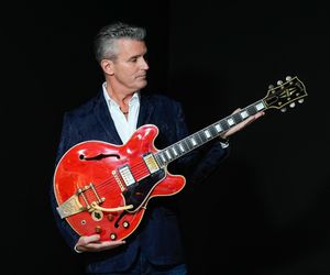 Gitara, która doprowadziła do rozpadu Oasis, trafi na aukcję. Jest warta fortunę 