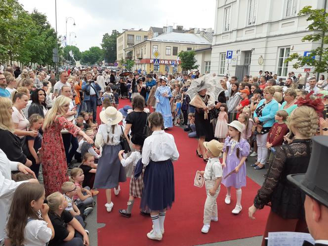 Siedlczanie mogli wsiąść w wehikuł czasu i zobaczyć ulicę Pułaskiego - Piękną sprzed stu lat