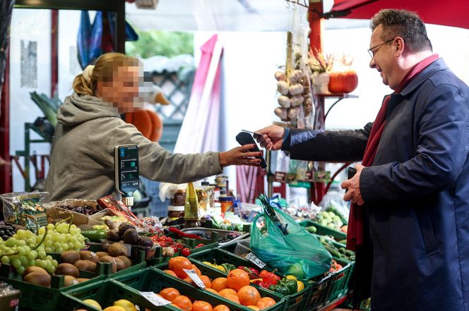 Michał Wójcik w bezcukrowej kawiarni