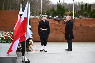 Rocznica śmierci admirała Józefa Unruga. Przejmująca uroczystość w Gdyni