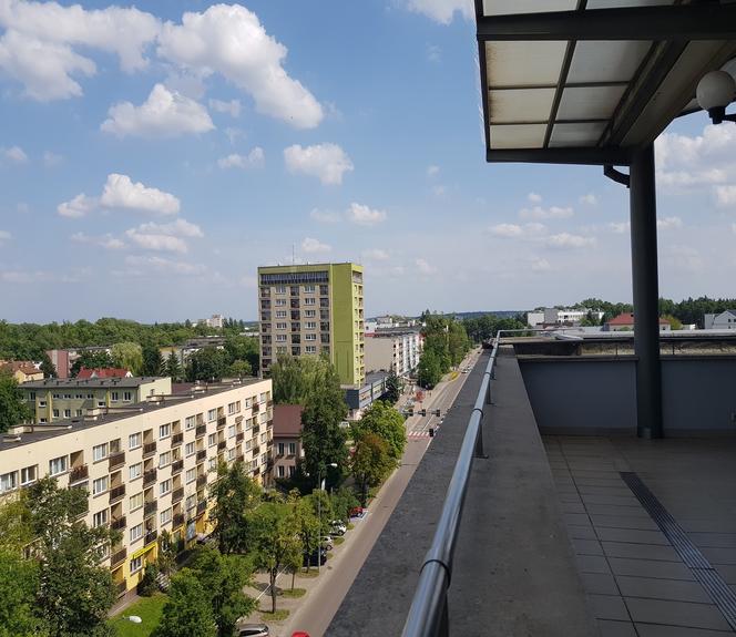 Odwiedziliśmy Letnią Czytelnię Książnicy Podlaskiej. Piękny widok na panoramę Białegostoku [ZDJĘCIA]