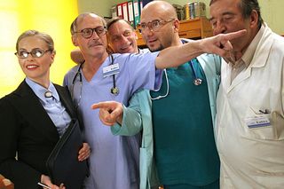 Miał być hit na miarę Kiepskich. Dziś serial Daleko od noszy wywołuje tylko ciarki żenady