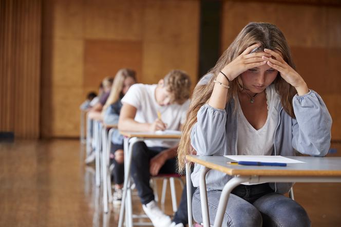 Licealiści podczas egzaminu