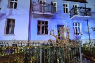 Gdańsk. Pożar kamienicy przy Asnyka. Młody mężczyzna nie żyje [ZDJĘCIA].