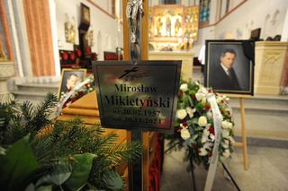 Mieszkańcy Koszalina pożegnali byłego prezydenta. Wyjątkowy samorządowiec, który związał życie z Koszalinem