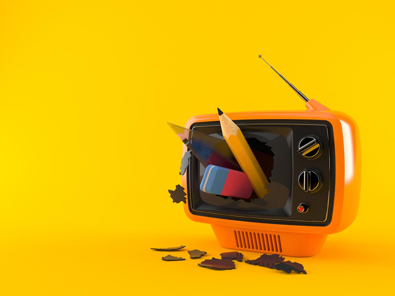 Telewizja edukacyjna w czasie epidemii - uwaga na wpadki prowadzących