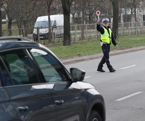 Niewidzialni policjanci w Warszawie w akcji. Nowe zasady kontroli drogowych zaskakują