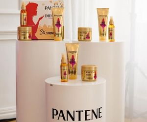 Przeżyj swój ‘Oh La La!’ moment, dzięki produktom z limitowanej kolekcji Pantene x Emily in Paris