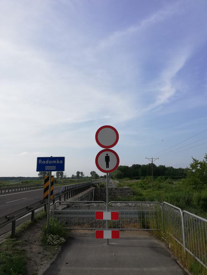 Kładka wzdłuż ciągu pieszo-rowerowego Jedlińsk-Wsola