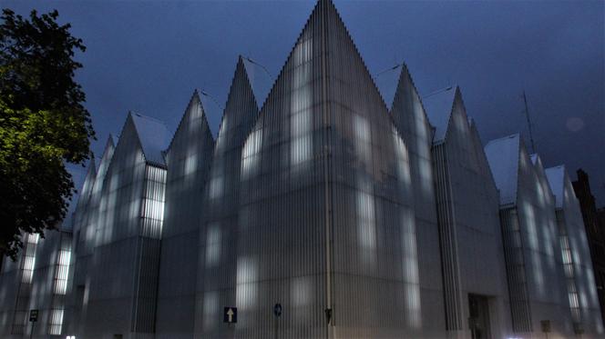 Pokaz iluminacji Filharmonii w Szczecinie z okazji Święta Muzyki