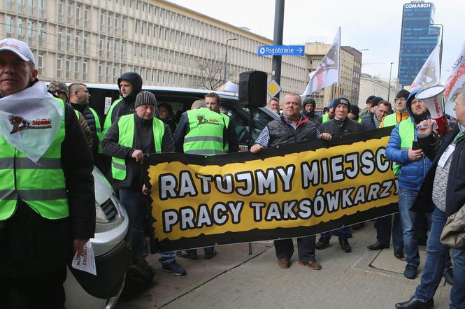 Protest taksówkarzy w Warszawie