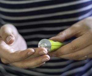 Maść z PRL-u doskonała na zmarszczki. Skóra staje się delikatniejsza