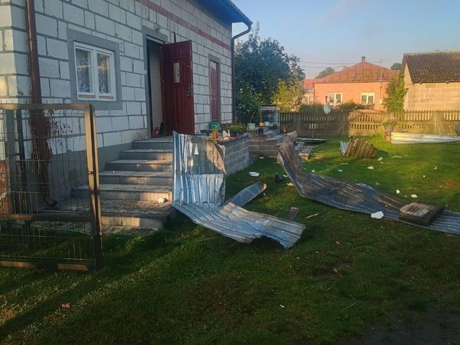 Dron uszkodził dach domu w Wyrykach. Odwołano zajęcia w szkołach i przedszkolach
