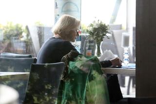 Bożena Dykiel z mężem na spacerze i na obiedzie w Gdyni