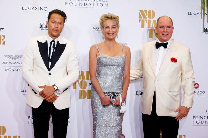 Sharon Stone pociesza księcia Monako?! 