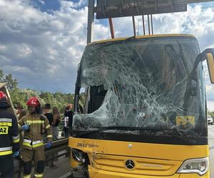 Dramatyczny wypadek autokaru w Warszawie! Ranne są dzieci 