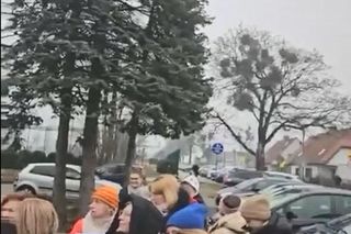 Ogromne kolejki do ośrodka zdrowia pod Olsztynem. Kobiety ruszyły na badania