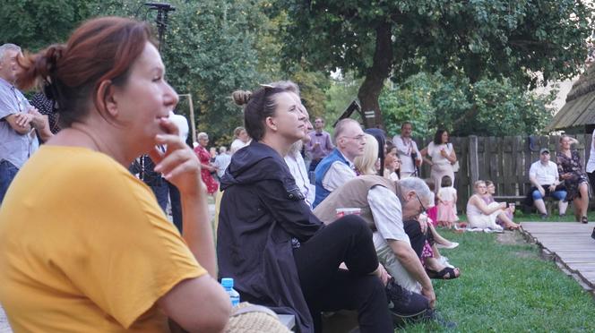 „Tańcowali” na parkiecie w Muzeum Wsi Lubelskiej aż miło było patrzeć! FOTORELACJA z sobotniej potańcówki