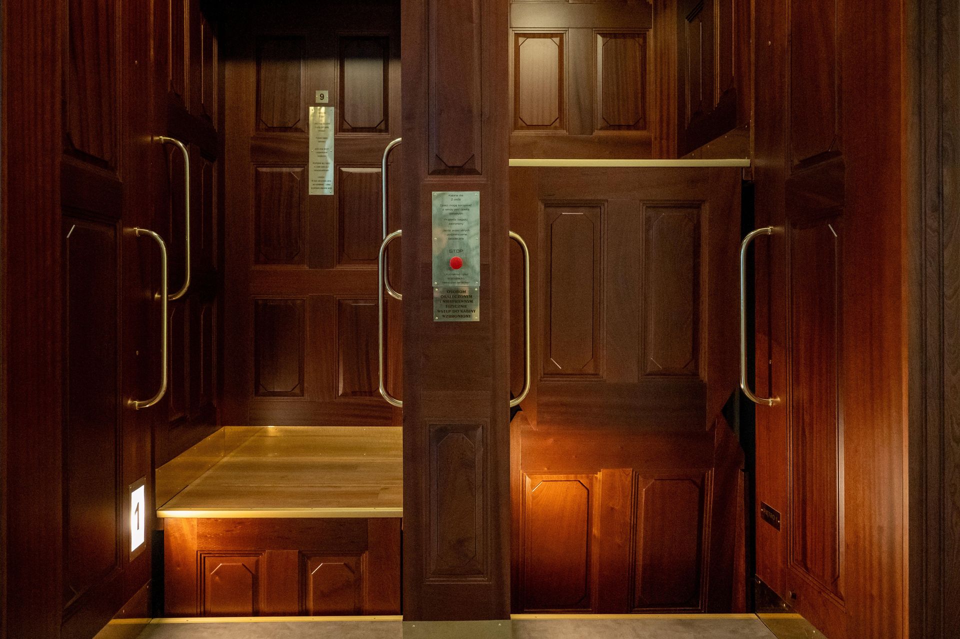 Winda paciorkowa w urzędzie wojewódzkim po remoncie