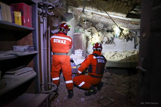 Tak polscy strażacy ratują ofiary trzęsienia ziemi w Turcji