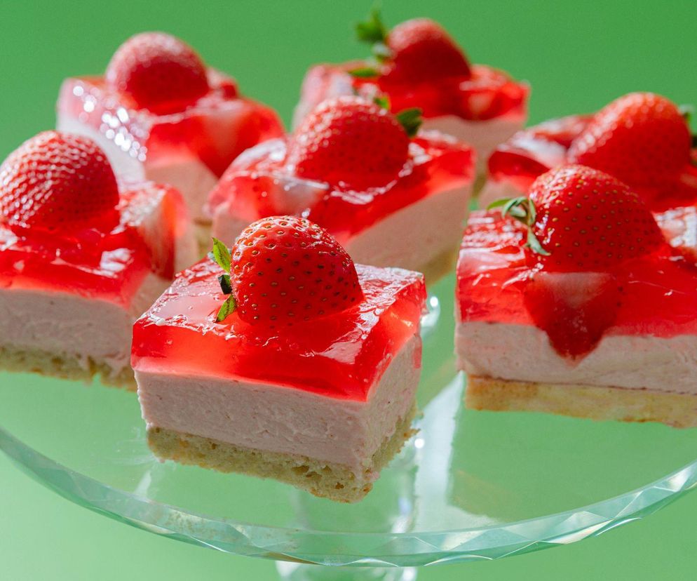 ciasto z mascarpone i truskawkami