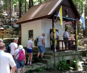 Beskidy: w niedzielę uroczystości Matki Bożej Śnieżnej na Trzonce 