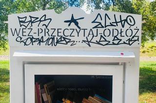 Wandale upatrzyli sobie Plenerowe biblioteczki