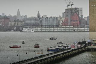 USA/ Sześć osób zginęło w katastrofie śmigłowca, który wpadł do rzeki Hudson