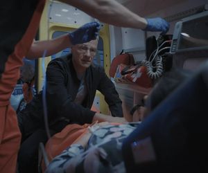 M jak miłość, odcinek 1883. Kinga (Katarzyna Cichopek), Piotrek (Marcin Mroczek)